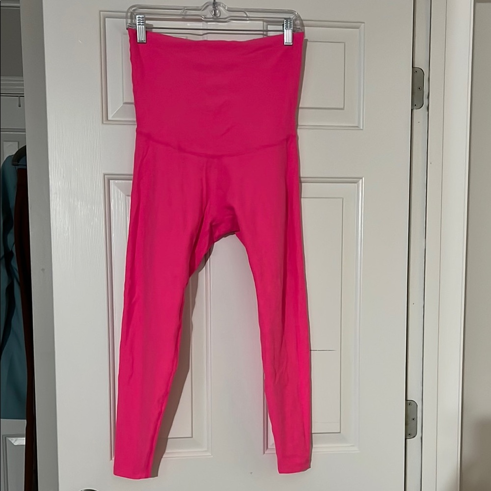 Beyond yoga maternity crop hot pink space dye